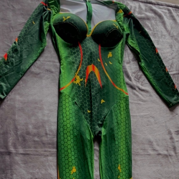 Mera Bodysuit Cosplay - Picture 2 of 2